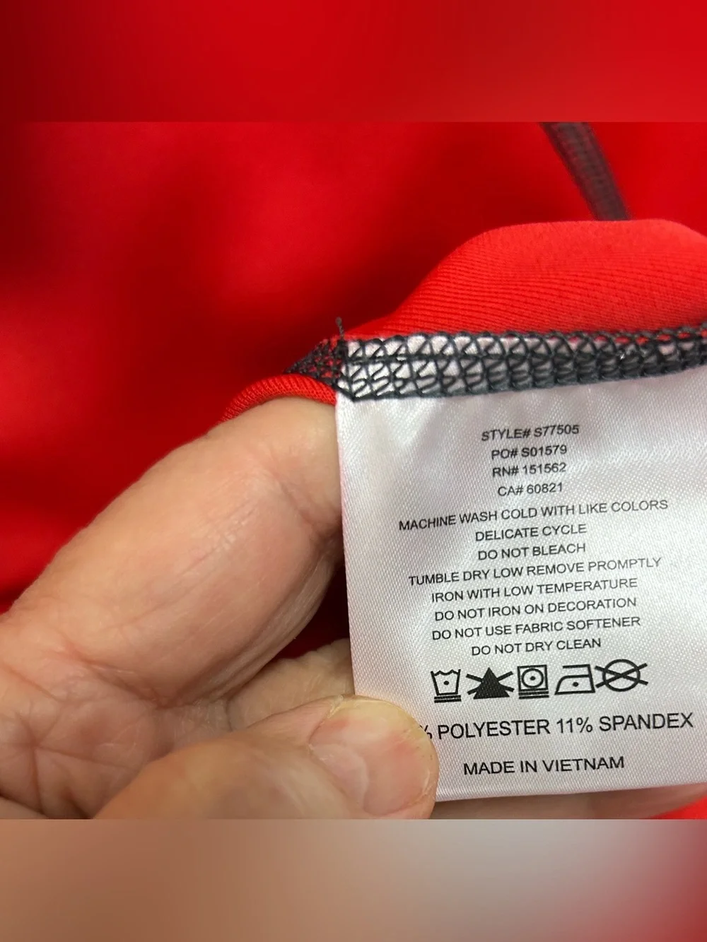 Sunice Red 3/4 Zip-Up Mock Neck Performance Pullover Top